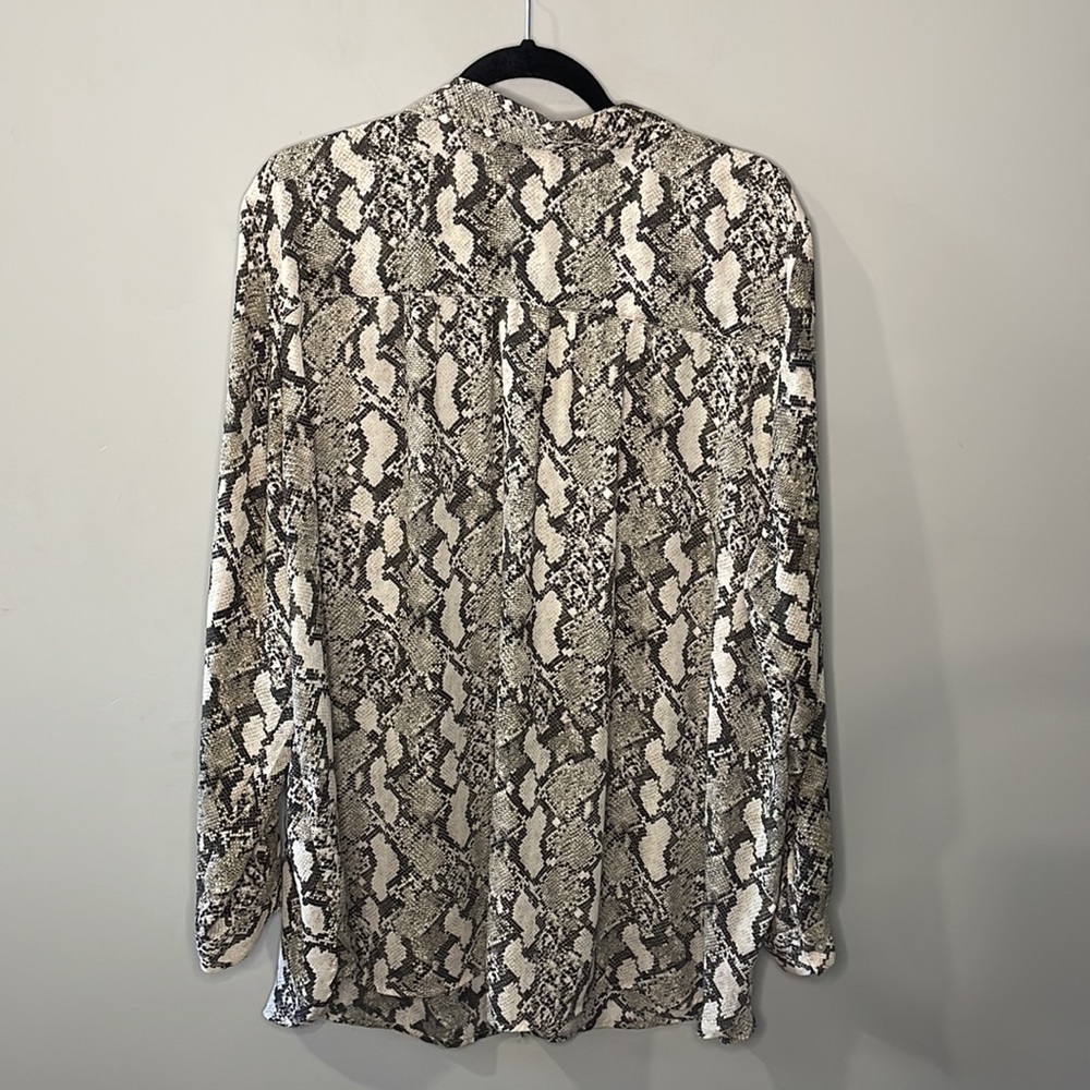 H&M Python Snake Print Blouse Women's Size 22 - Picture 2 of 5